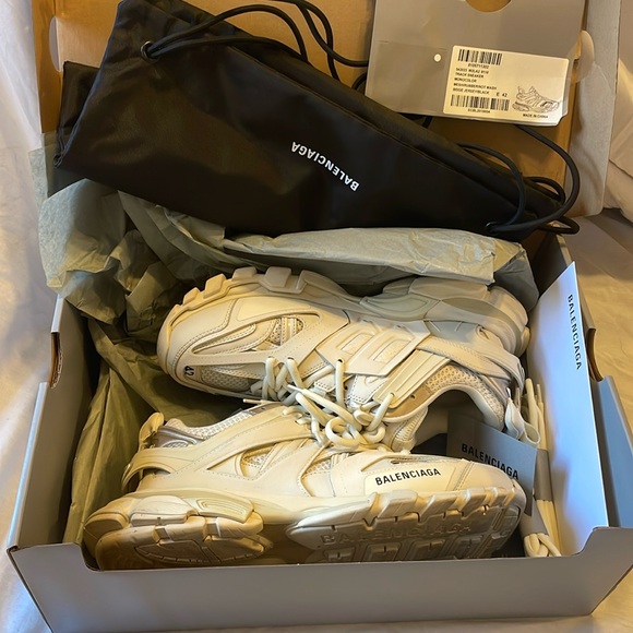 Balenciaga men’s track sneaker color beige .worn once - Picture 1 of 9